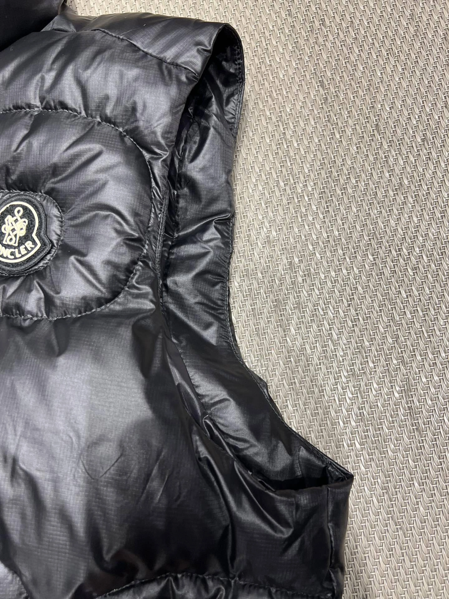 wg.luxury-- 7o9385r Down jacket white goose down item:E-F140J2126H